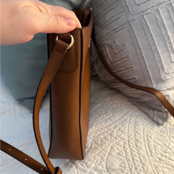 Michael Kors Crossbody Camel Brown - Picture 7 of 9